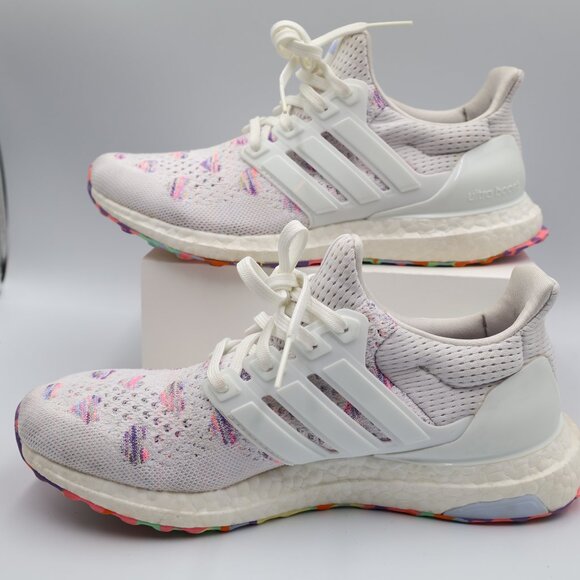 Adidas Ultra Boost Valentine Heart Pinks & Purples White Womens 7.5 - Picture 2 of 8
